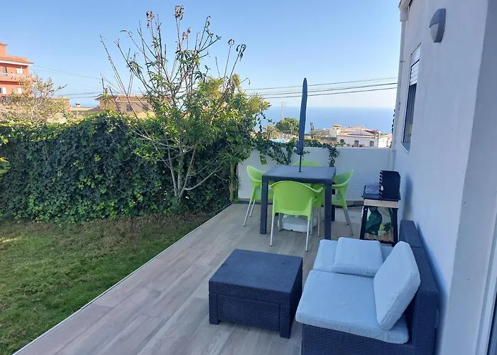 Modern With Private Pool Apartmán