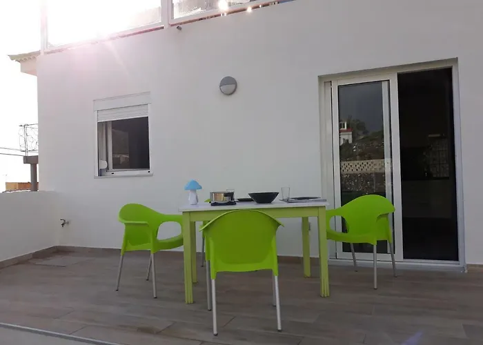 Modern With Private Pool Apartmán