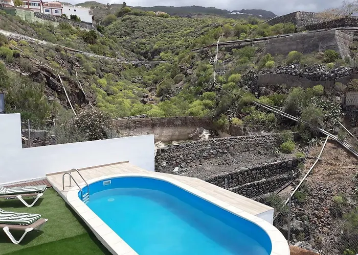 아파트 Modern With Private Pool 아데제